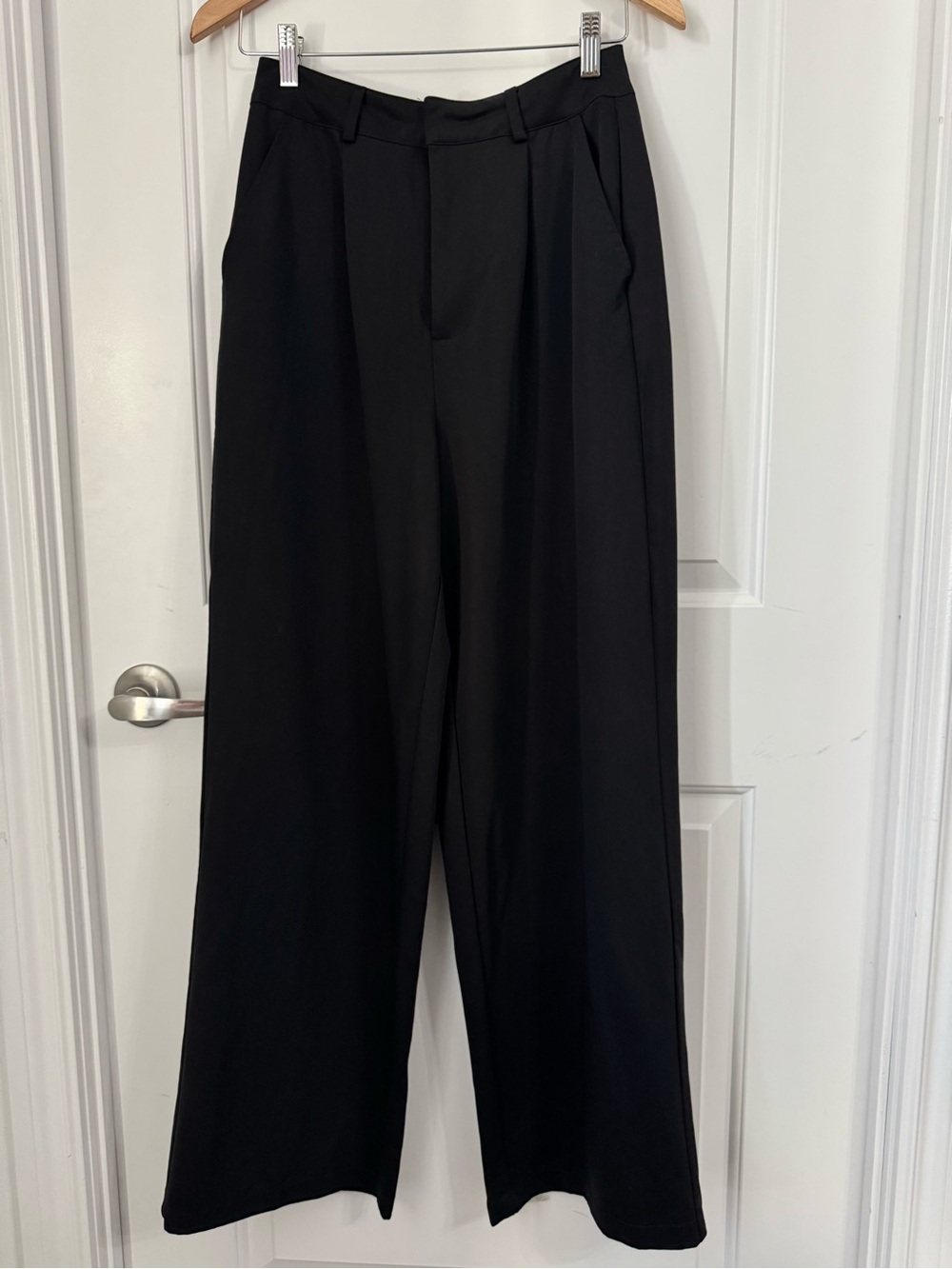 7 for all Mankind Black Wide-Leg Dress Pants with pleats pockets, rayon, Small